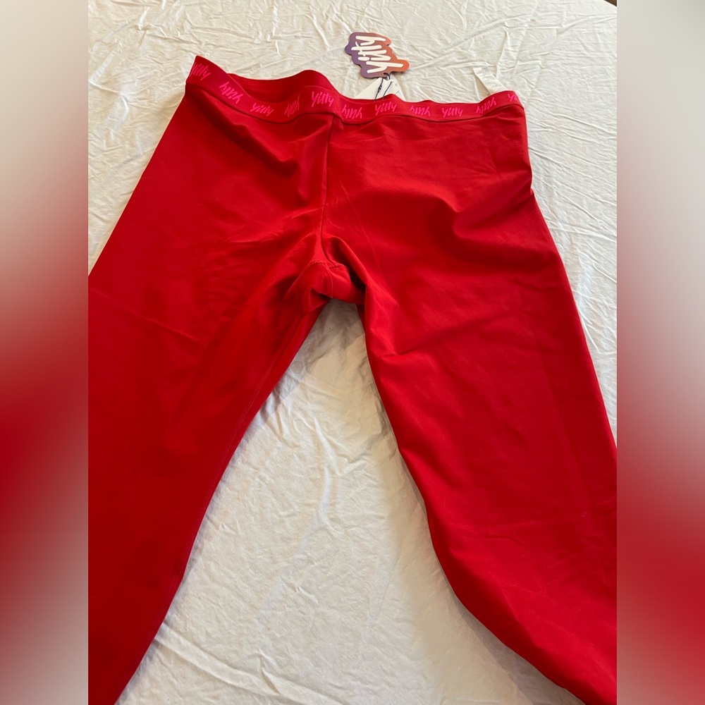 5x Red Yitty Leggings